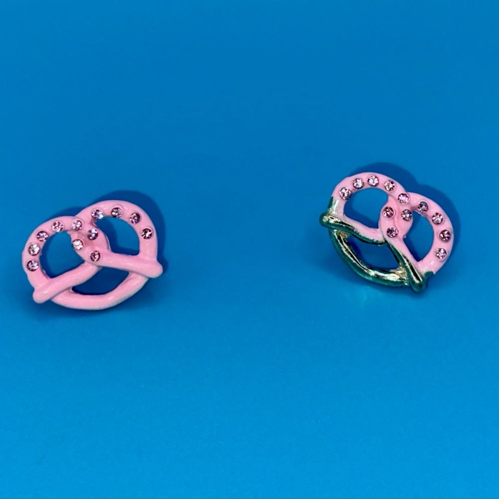 BETSEY JOHNSON Pink Pretzel Earrings!